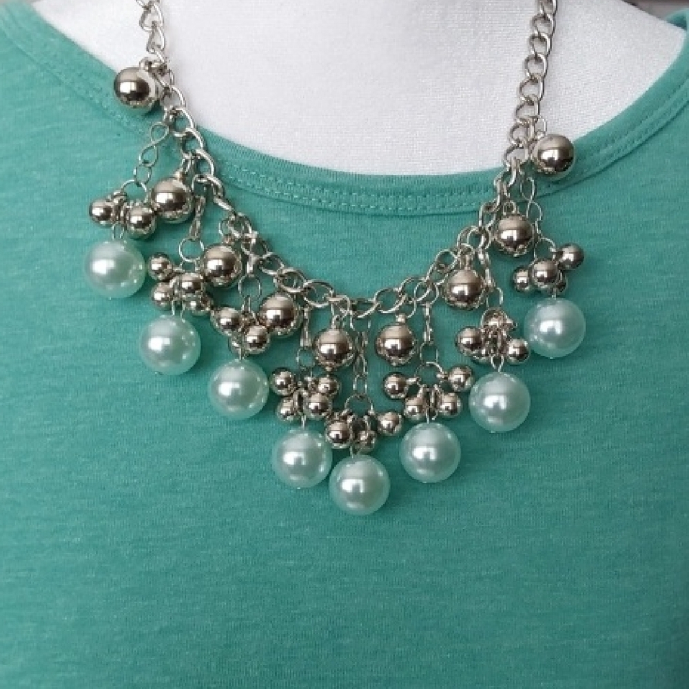 Vintage Silver and Green Beaded Necklace
